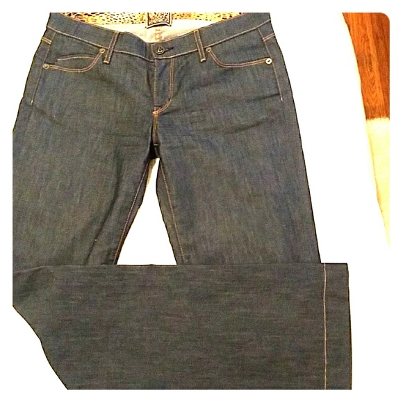 jeans with one skinny leg and one wide leg